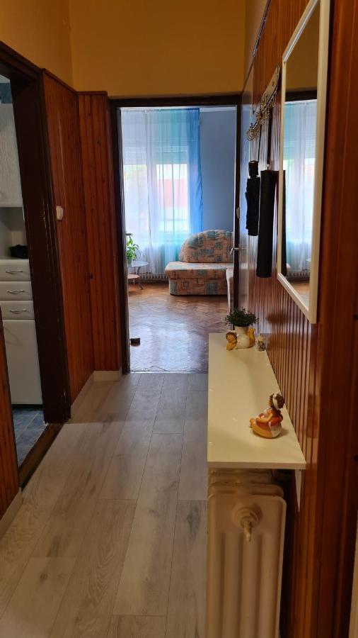 Vitorlas Apartman Sarvar Exterior photo
