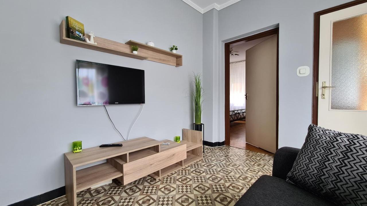 Vitorlas Apartman Sarvar Exterior photo